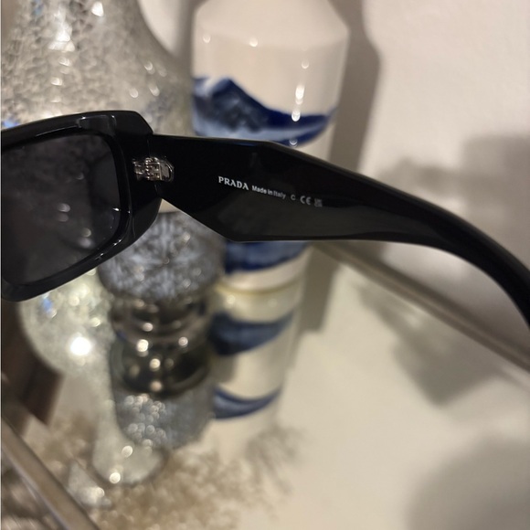 Prada Black Women's Sunglasses - Picture 4 of 7